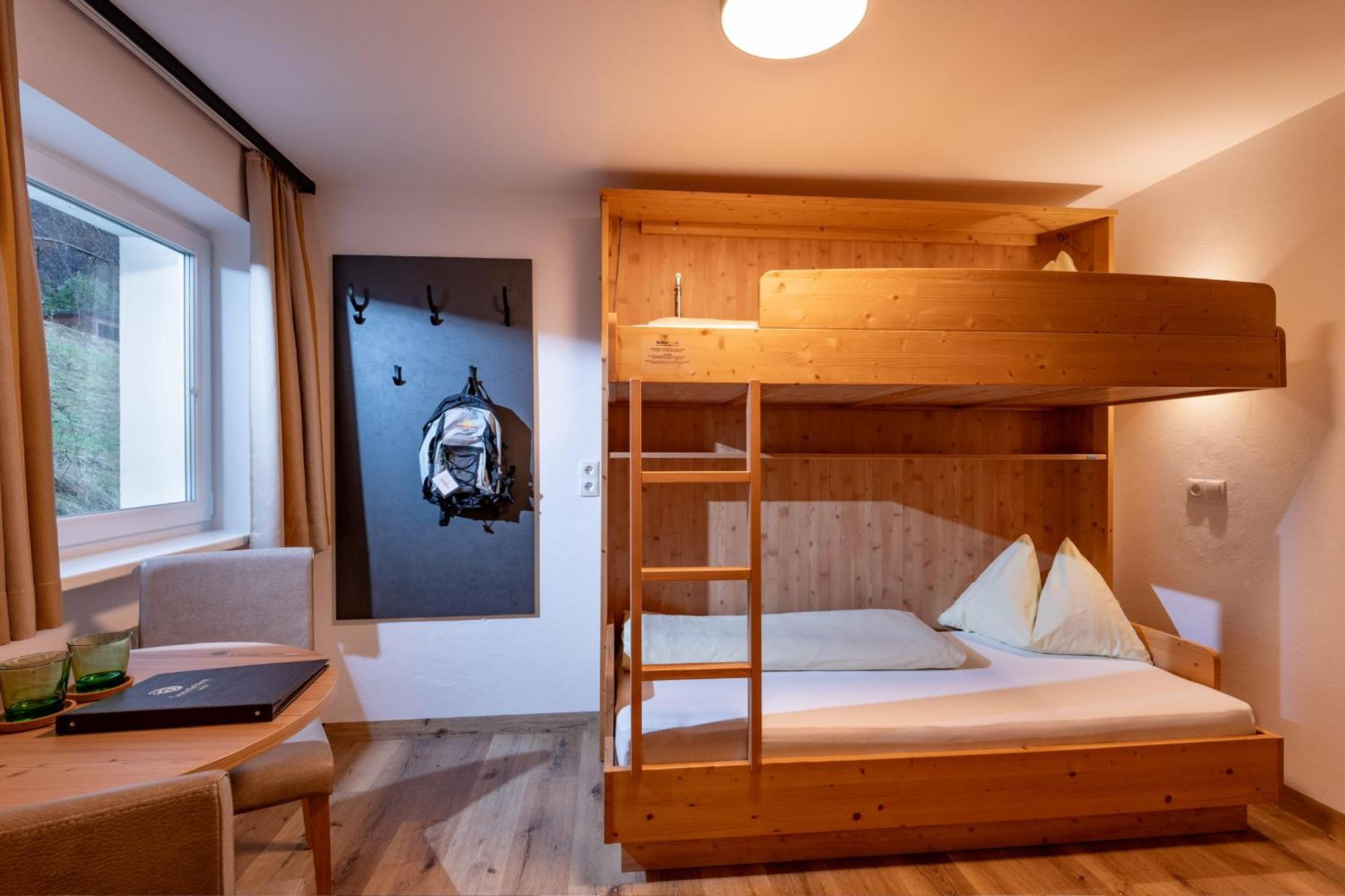 Das Sonnleiten Ski- Und Motorradhotel Bruck Im Zillertal Bruck am Ziller Exterior foto
