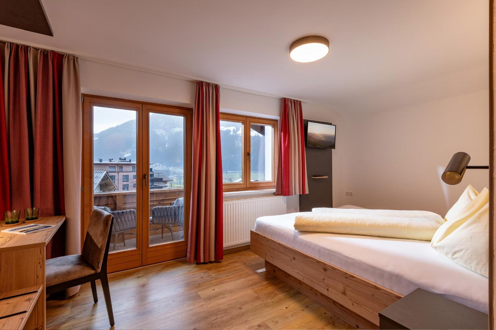 Das Sonnleiten Ski- Und Motorradhotel Bruck Im Zillertal Bruck am Ziller Exterior foto